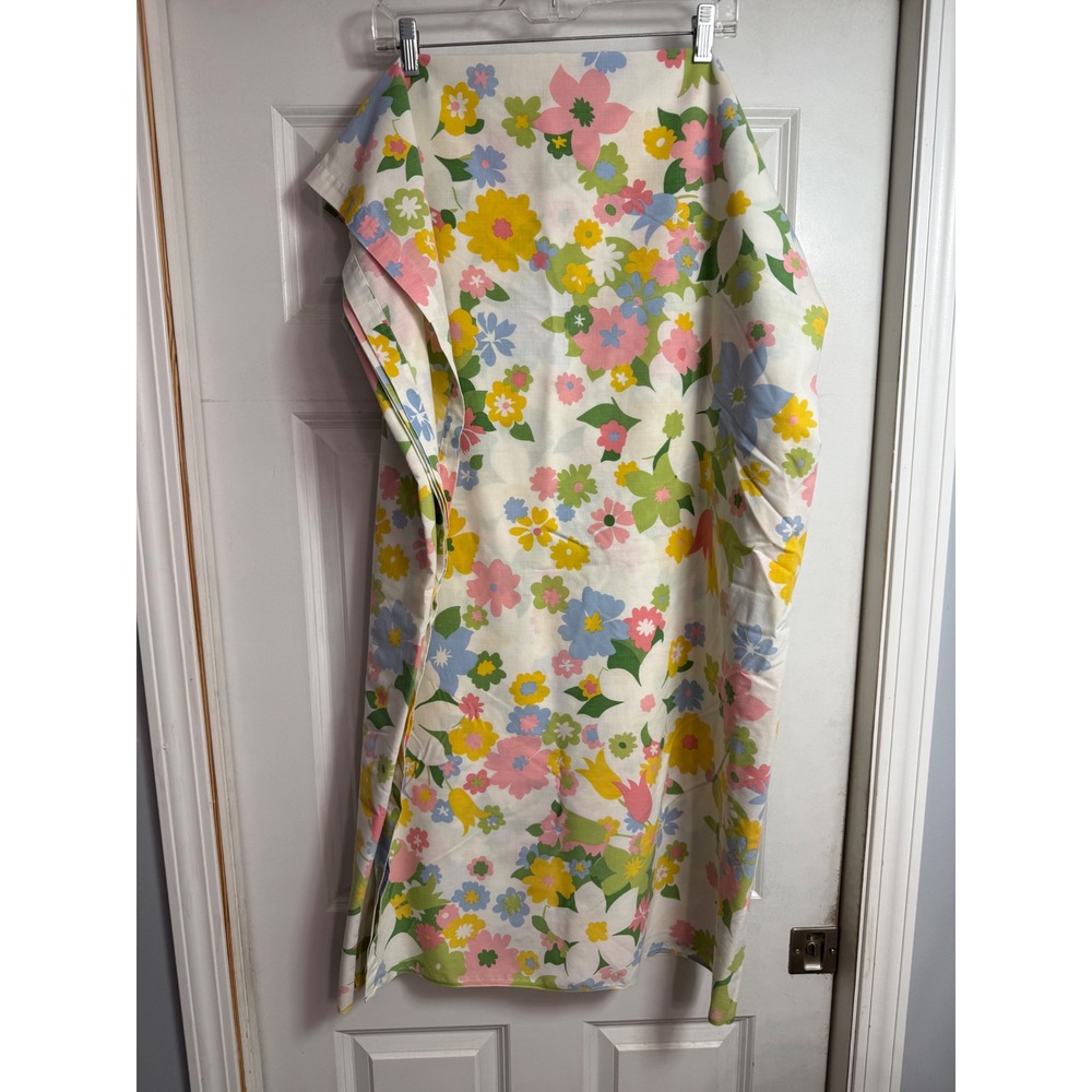 Vintage Cannon Monticello Full Flat Sheet Retro 70s Floral Daisy 81x104 USA Made